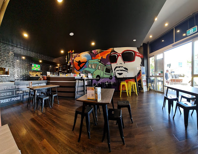 CYCHO'S BUFFALO WINGS