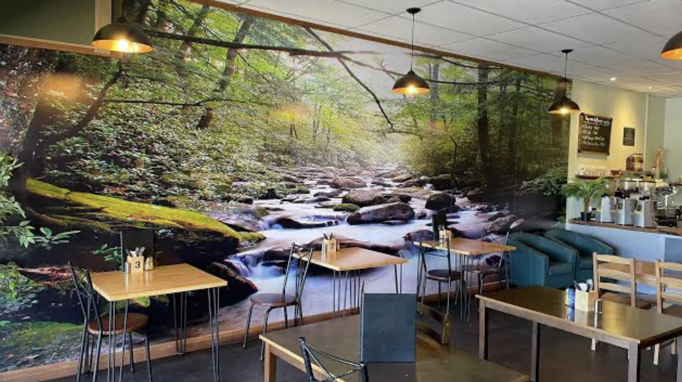 Dee Dee's Cafe
