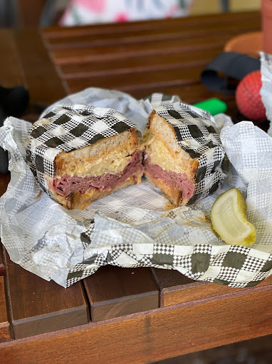 Tothy Brothers Deli