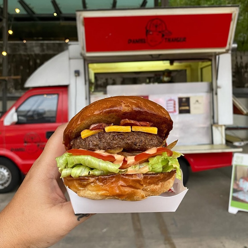 Daniel Thaiger Burger hub & STAX burger