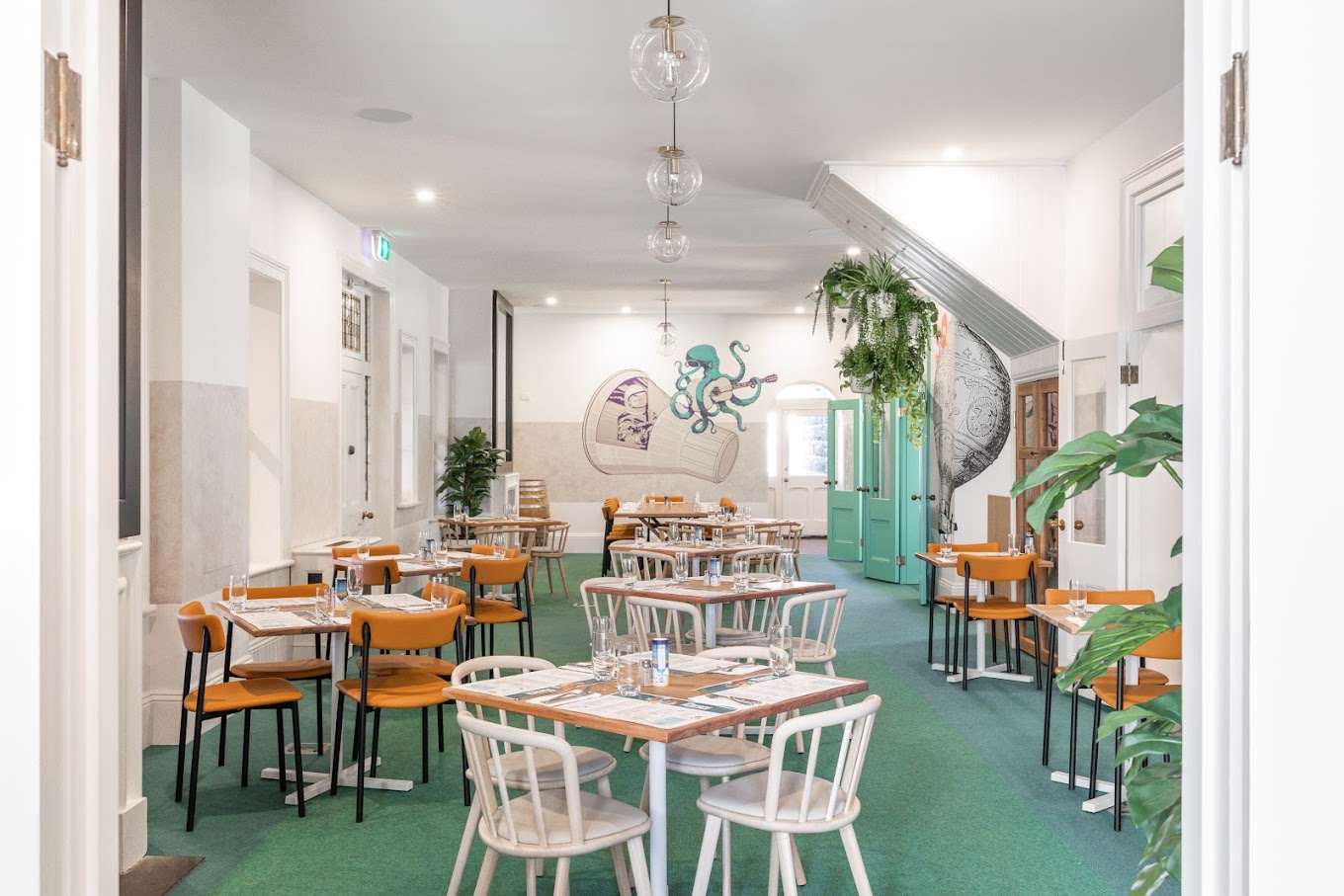 Ms Peacock Restaurant & Bar