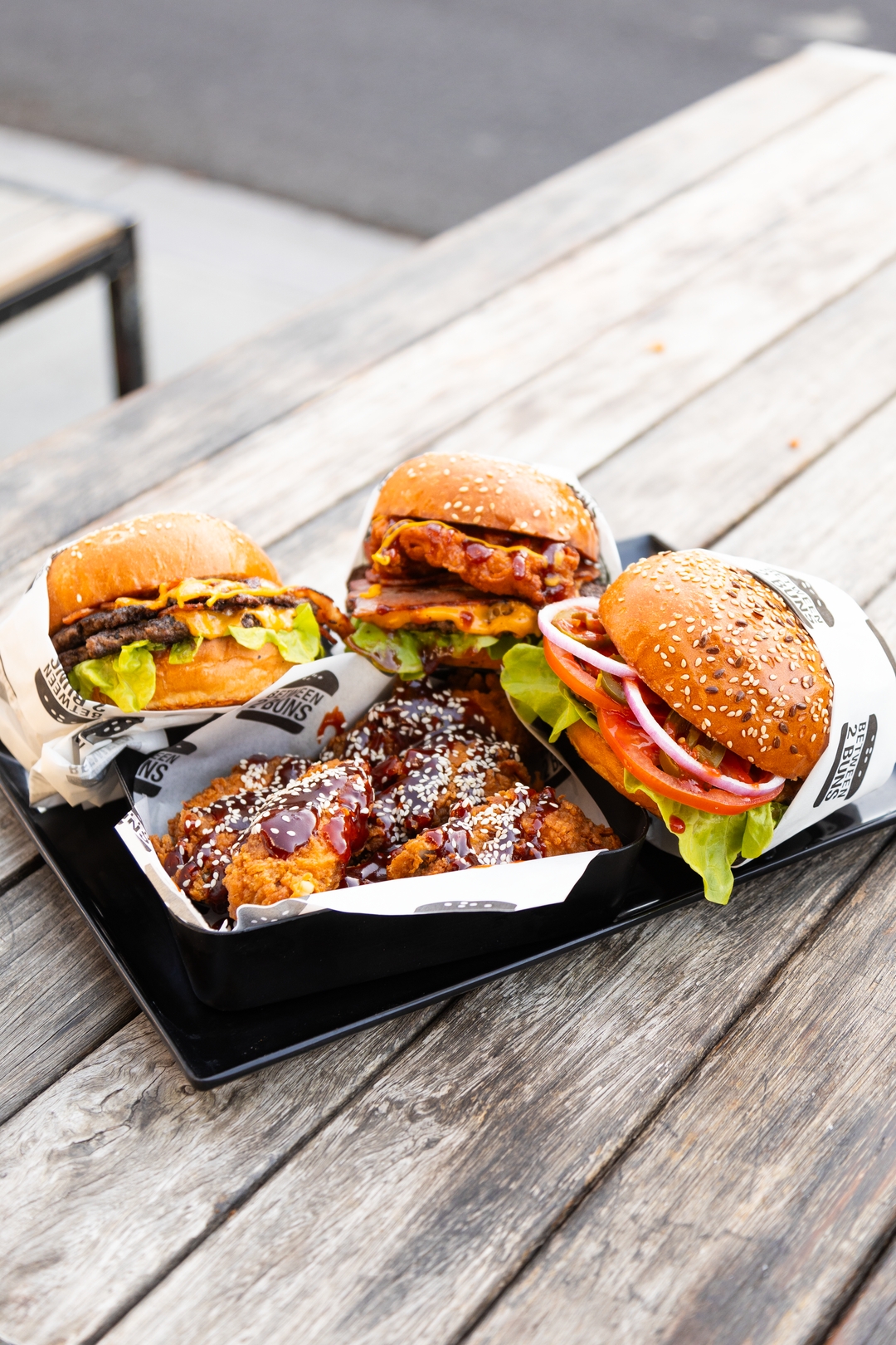 Between 2 Buns