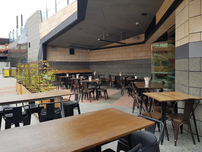 Street Eats Eatery