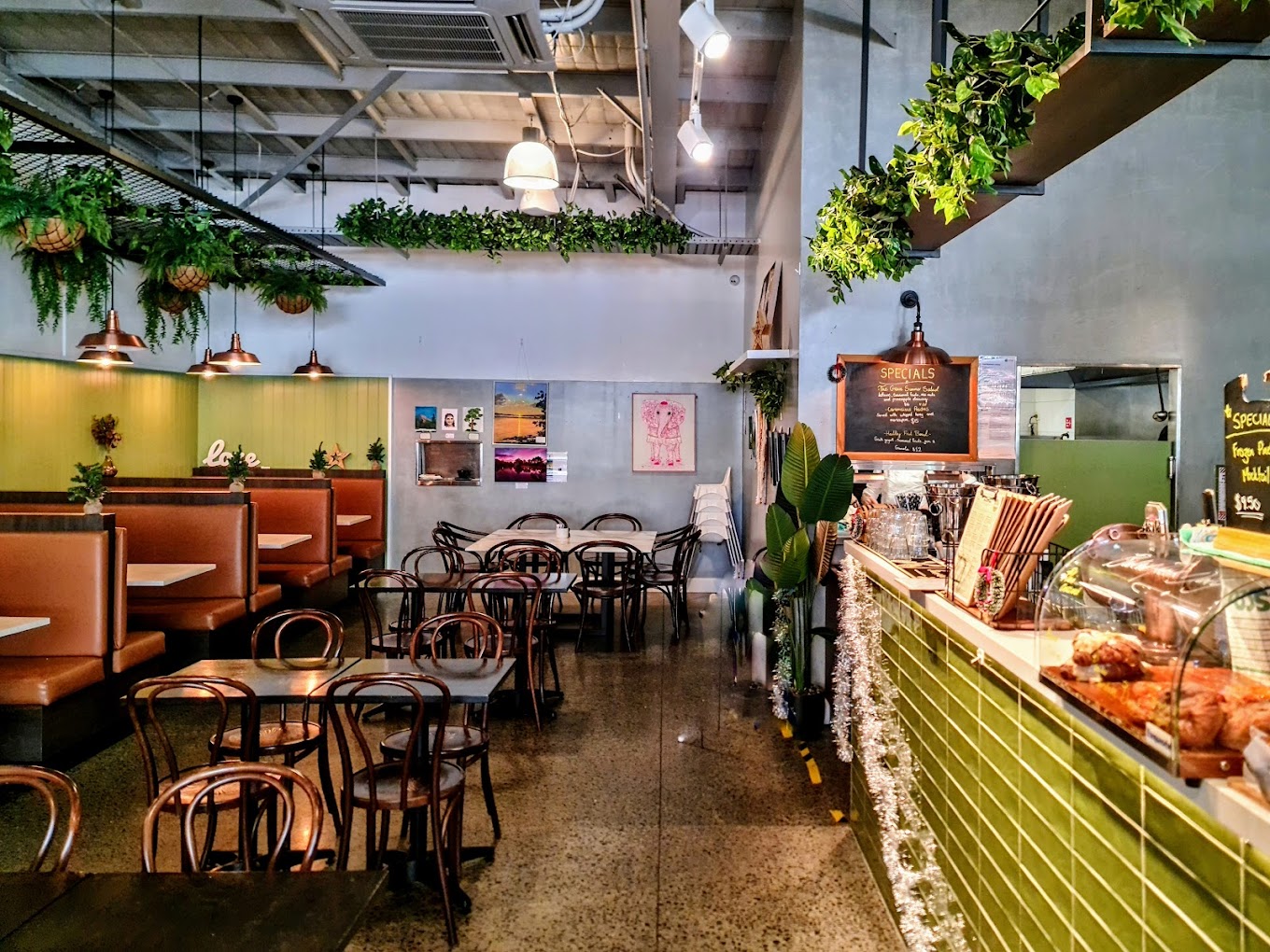 The Grove Kitchen + Bar