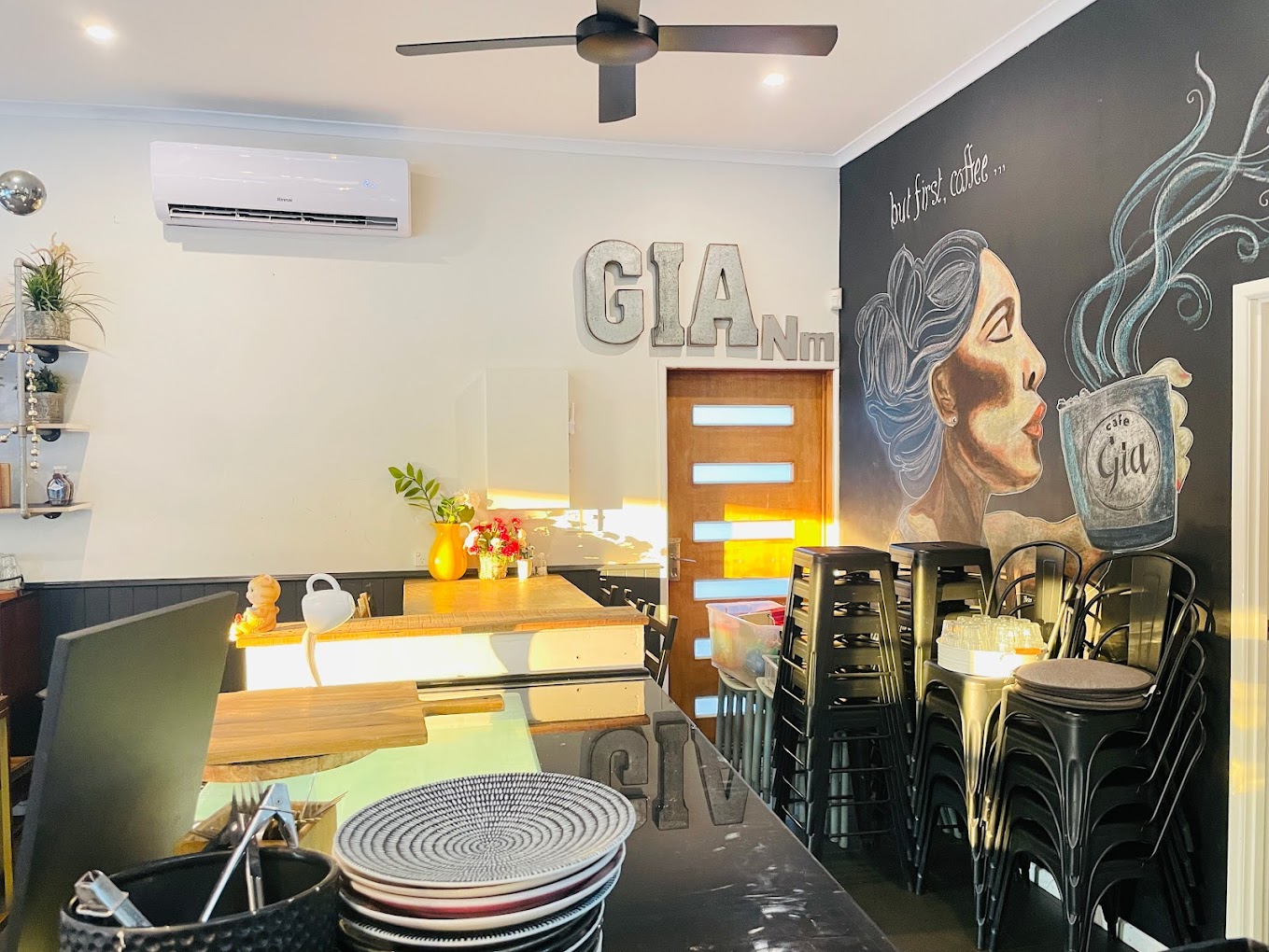 Cafe Gia
