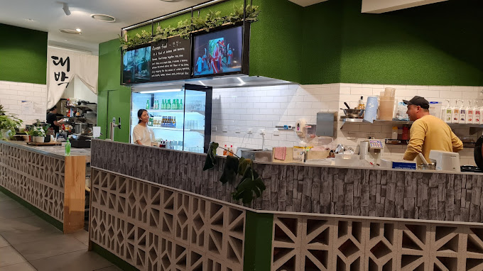 PIA Cafe and Restaurant