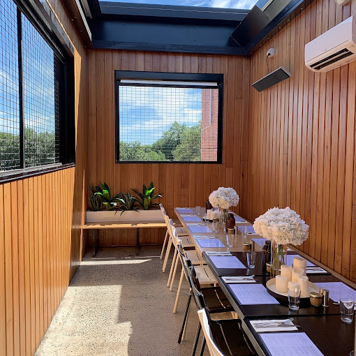 Hutch & Co Cafe