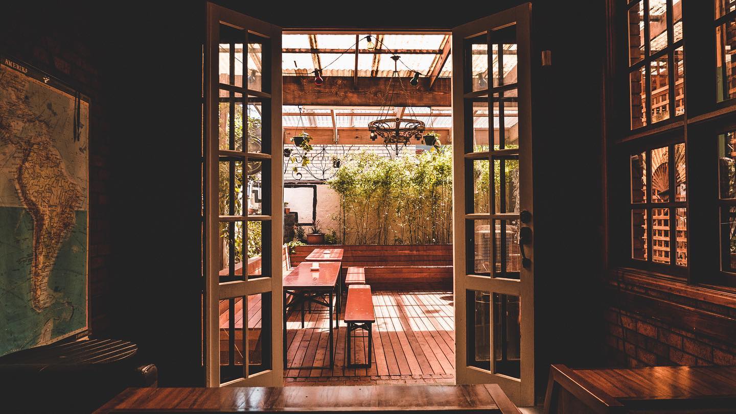 Compass Pizza & Bar