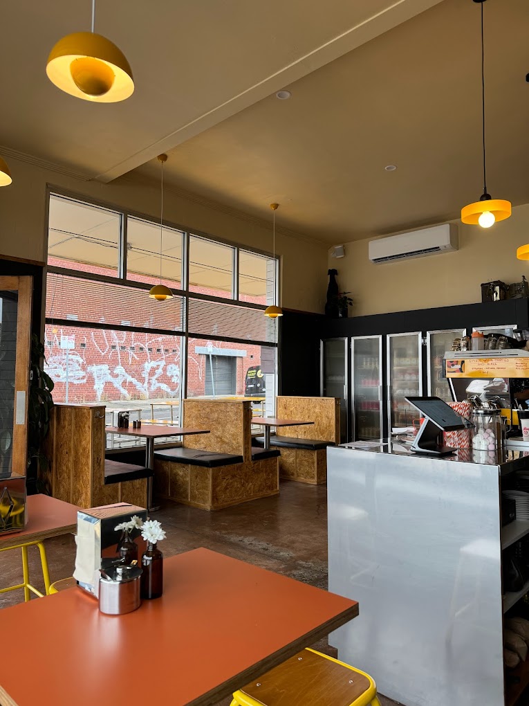 Skinnys Eatery