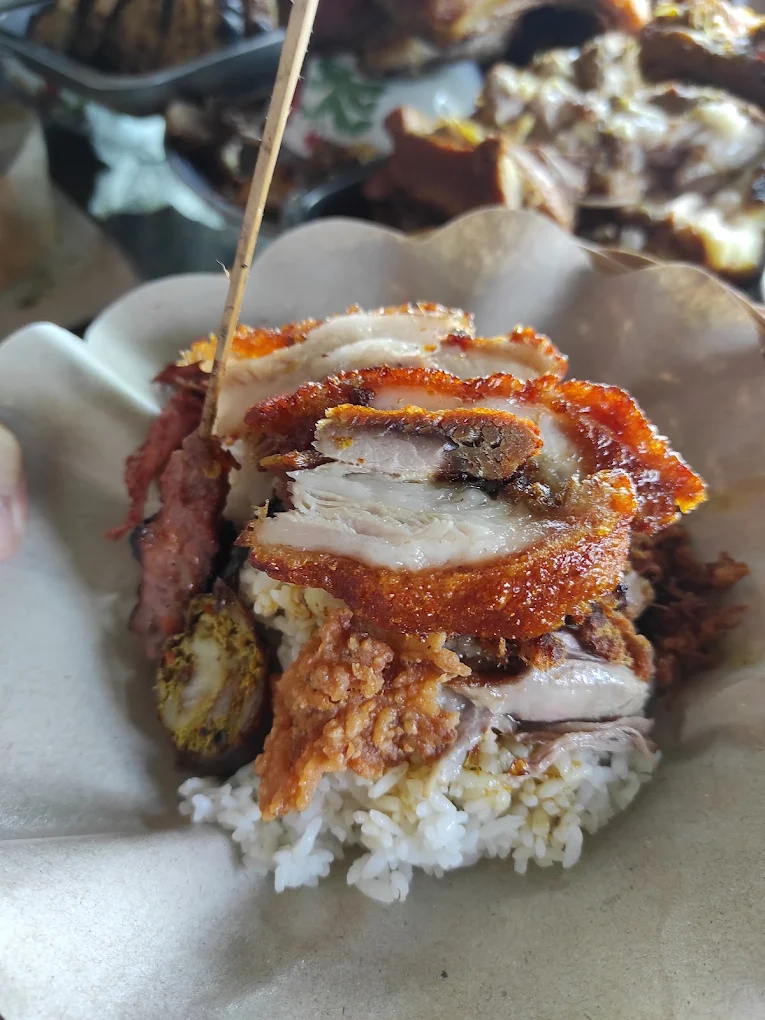 Warung Babi Genyol Arta Nadi