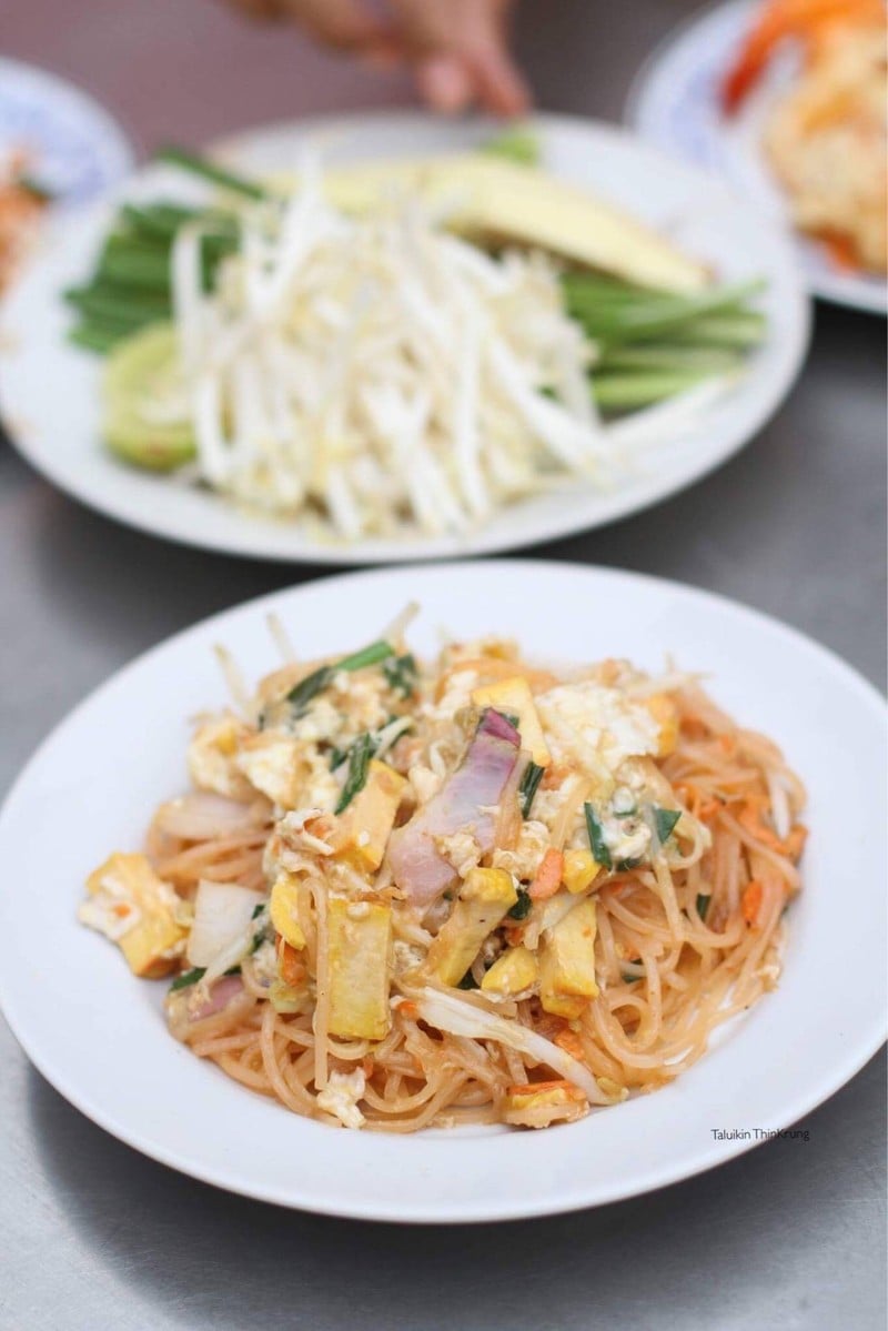 Lueng Pha Pad Thai