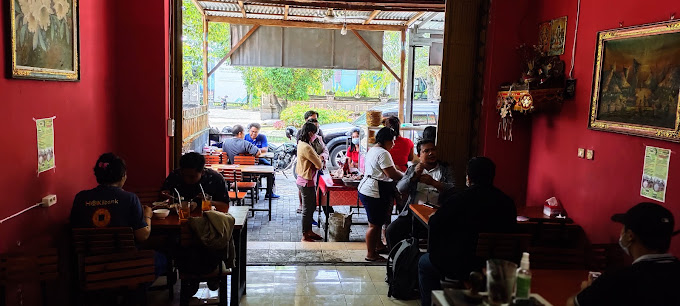 Warung Babi Guling Jik Dewa