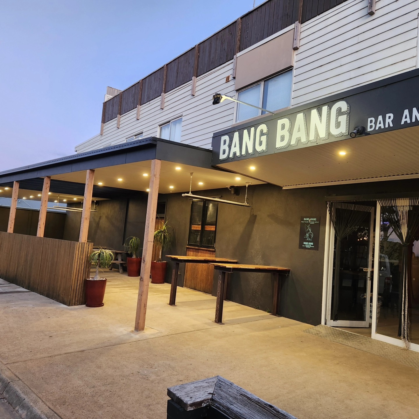 Bang Bang Bar & Restaurant