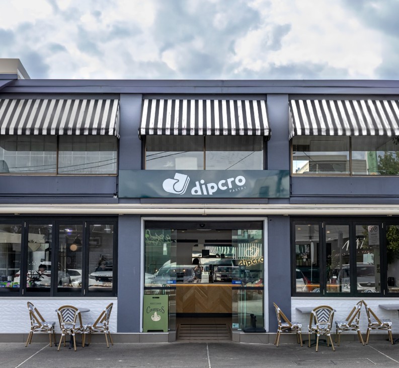 Dipcro Pastry