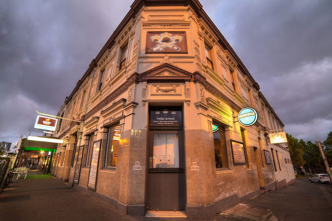 Three Crowns Hotel