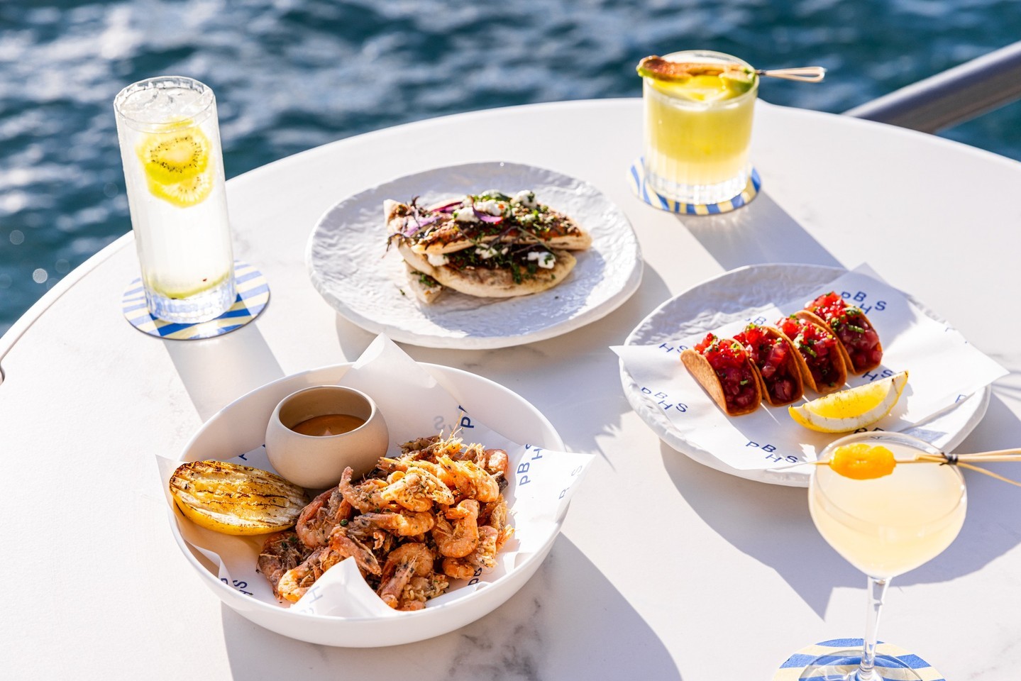 PIER BAR