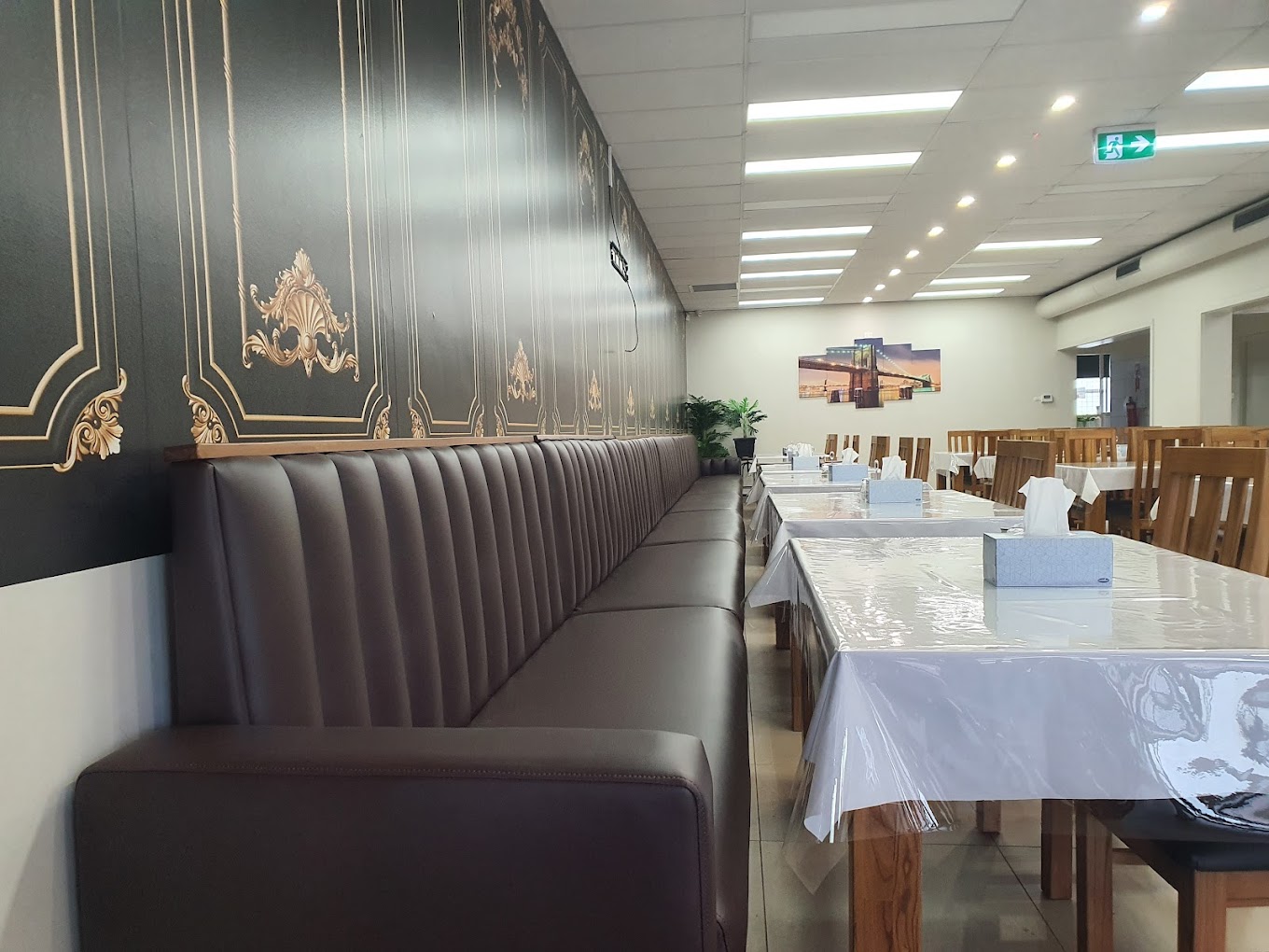 Shahkar Restaurant & Cafe