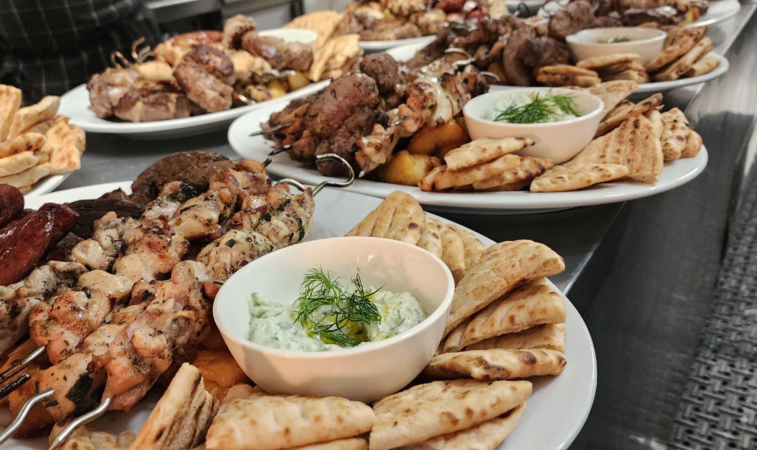 Bani's Restaurant & Bar