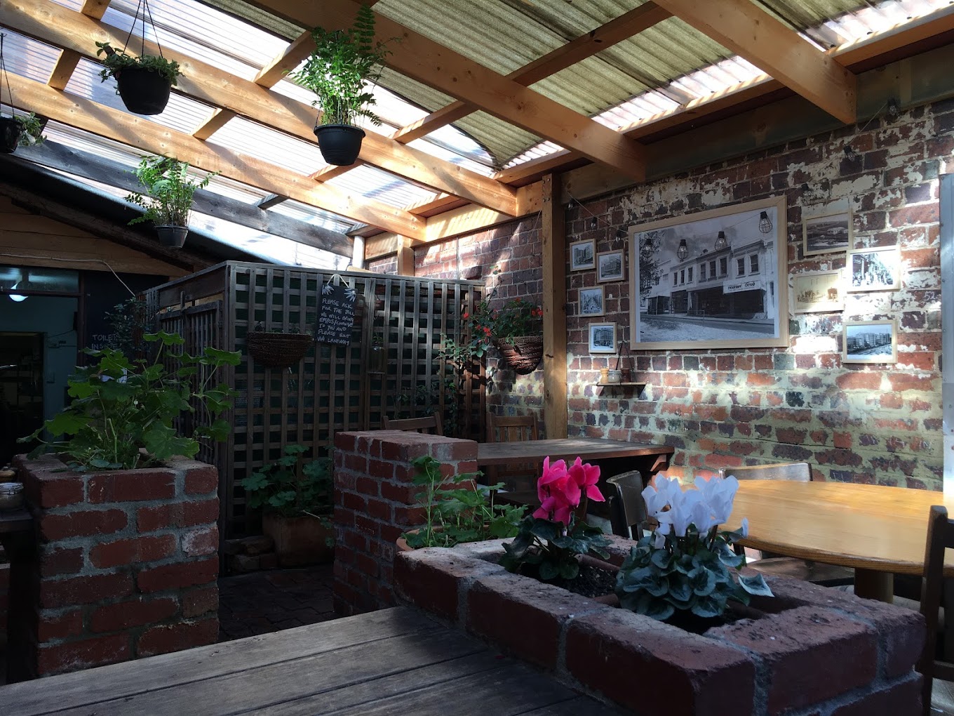 Fandango Cafe