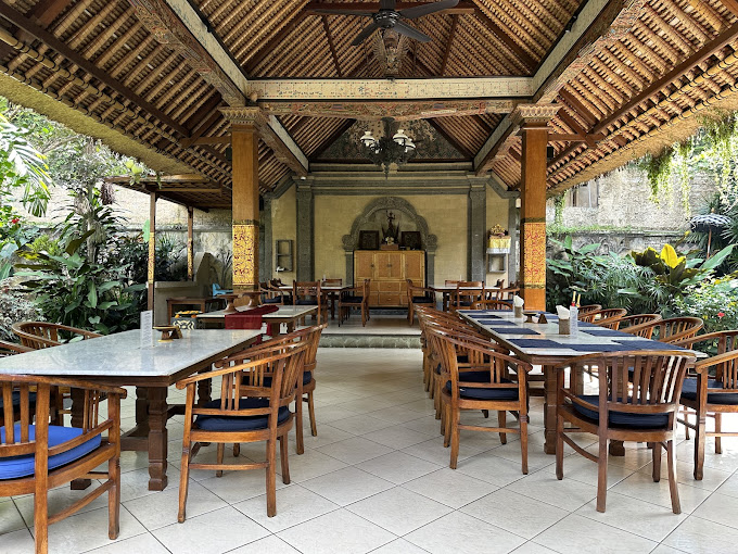 Cafe Wayan