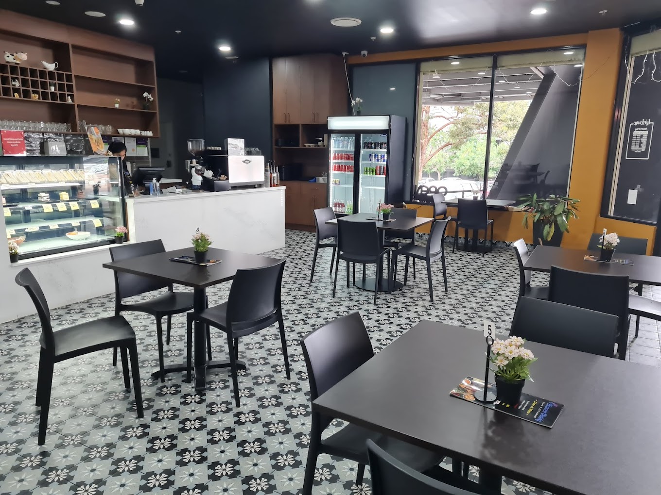 Heaven Dining Cafe & Restaurant