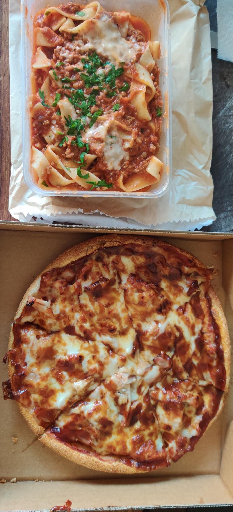 The Lakes Pizza Pasta and Ribs