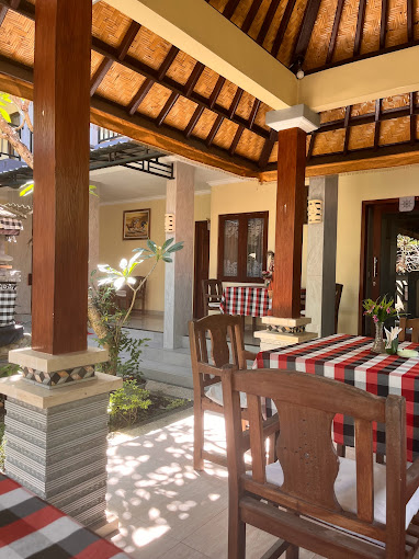 Warung Puspa Candidasa