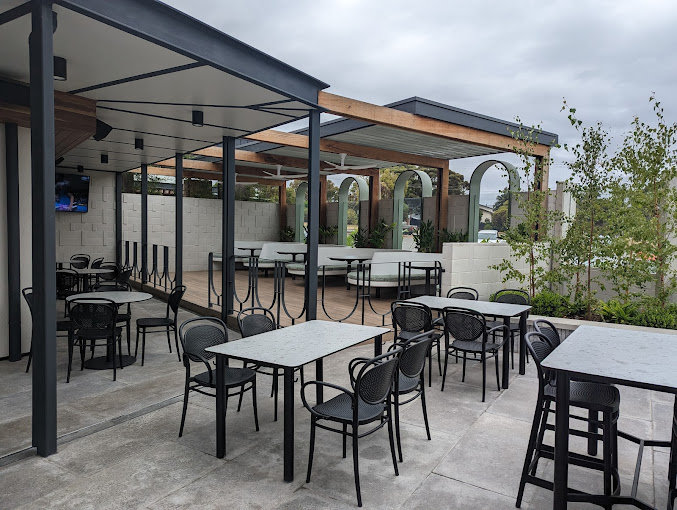 Clovercrest Hotel