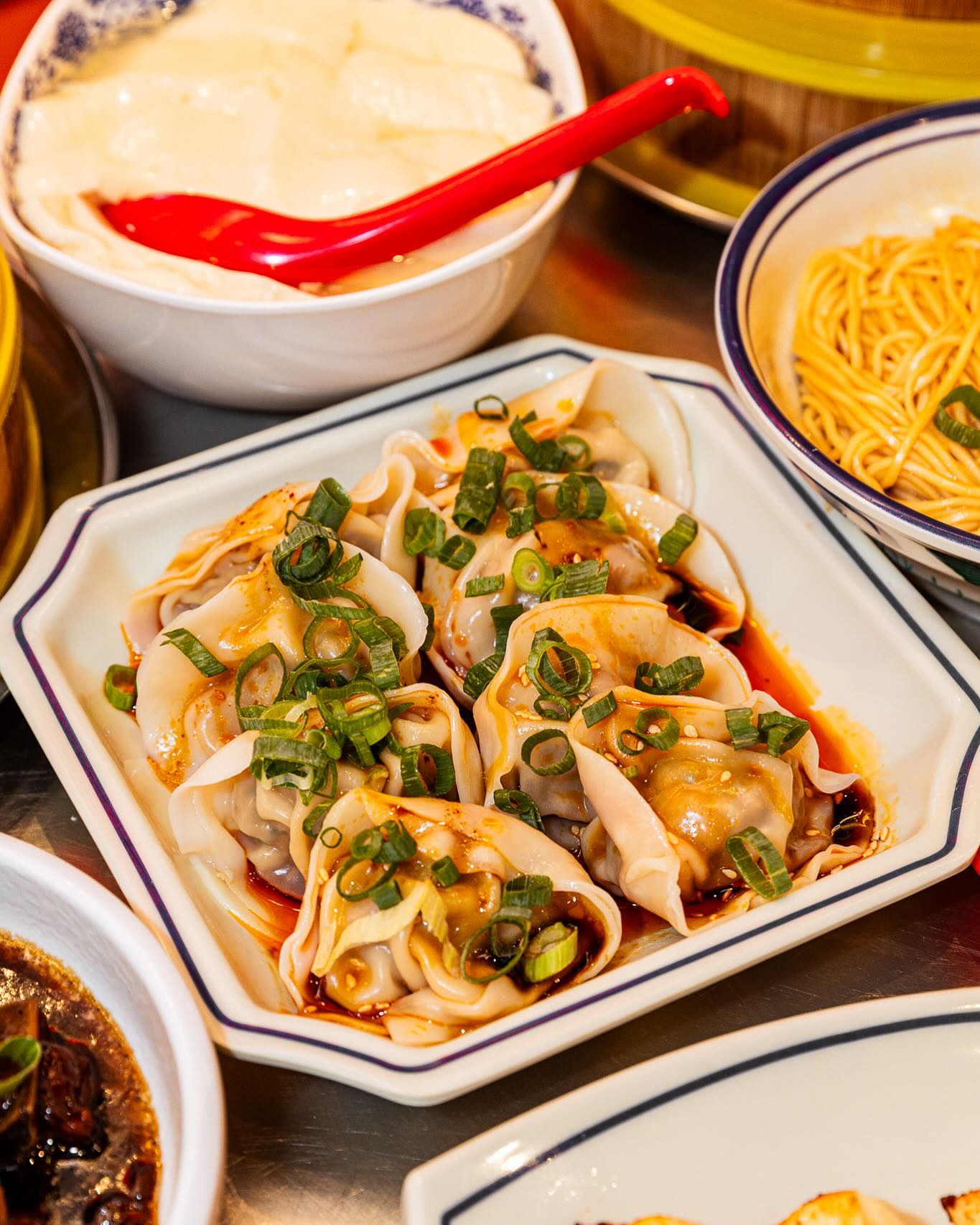 Lee's Dumpling 小李汤包