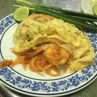 Lueng Pha Pad Thai