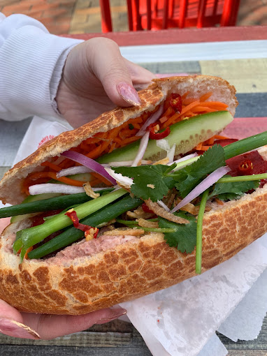 Selina Hot Bread & Cakes