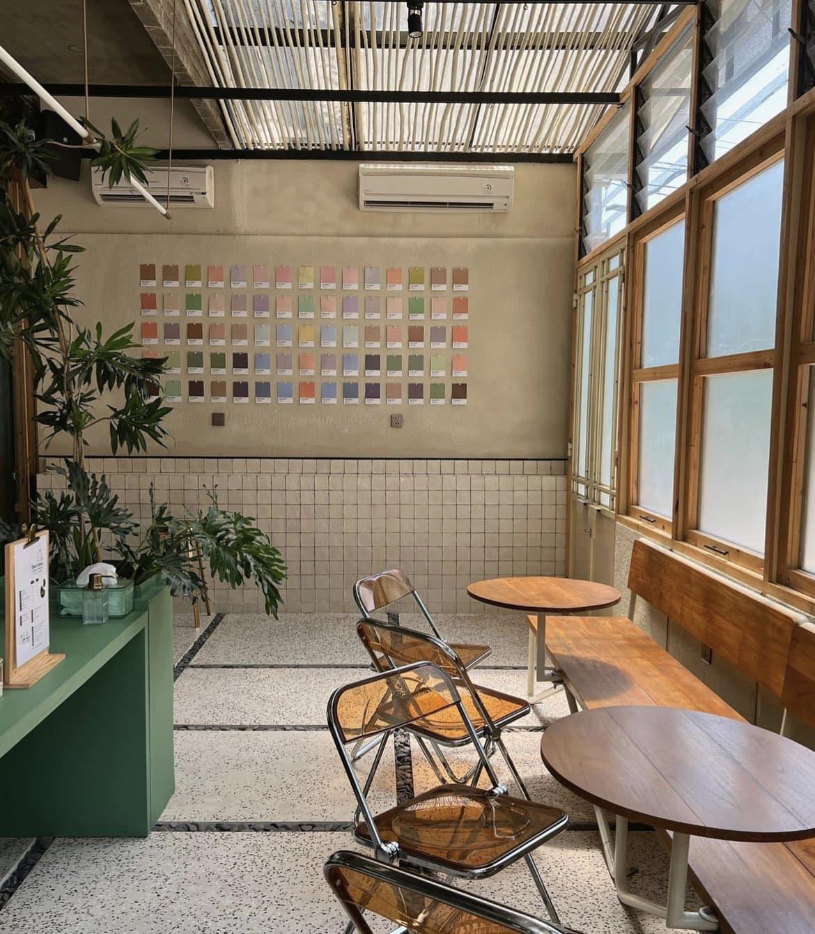 Dear Lucy Cafe