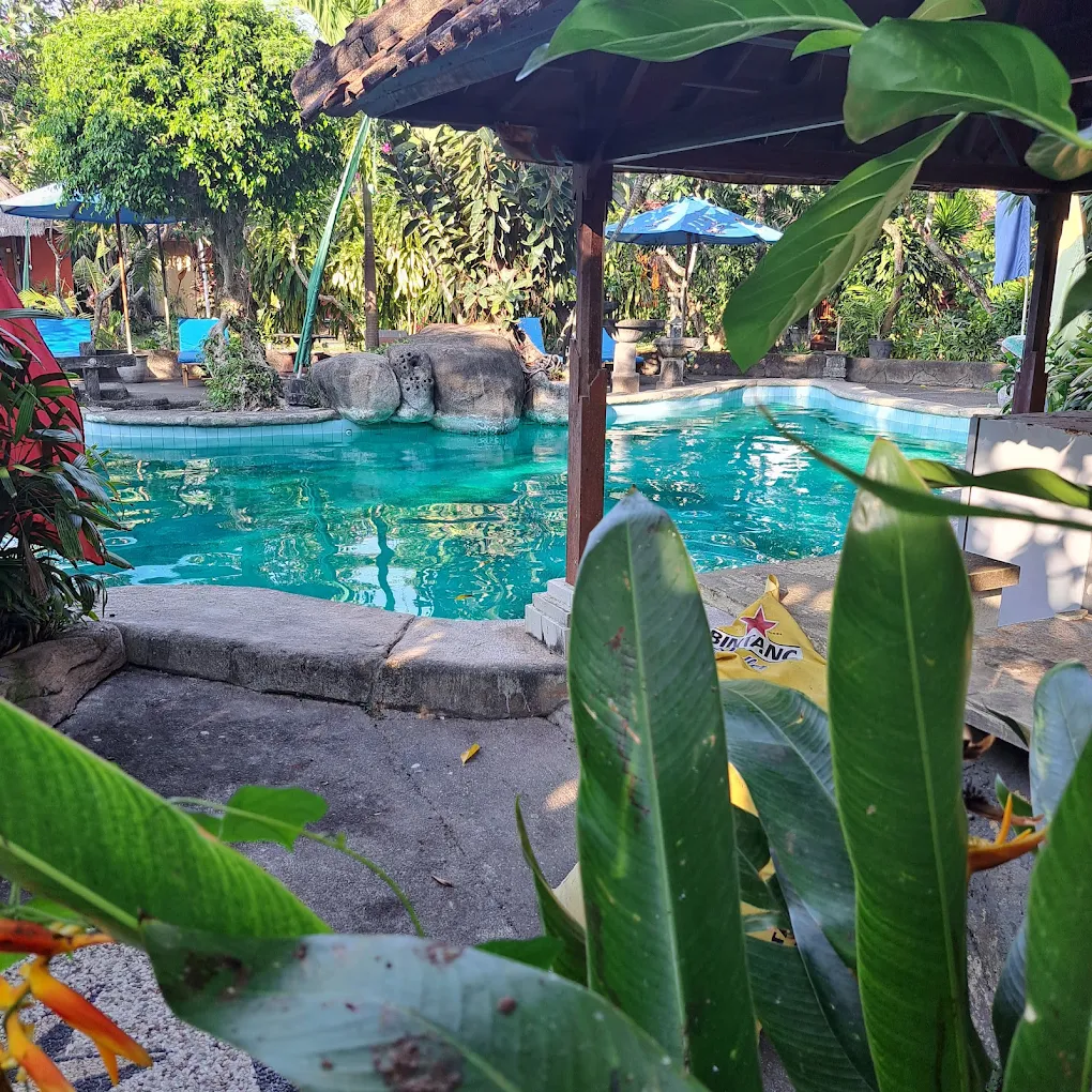 Hidden Garden Bar.