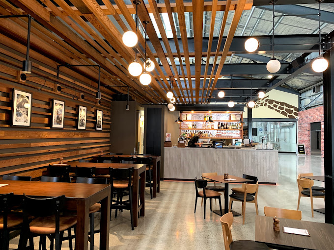 Kiwanda Café
