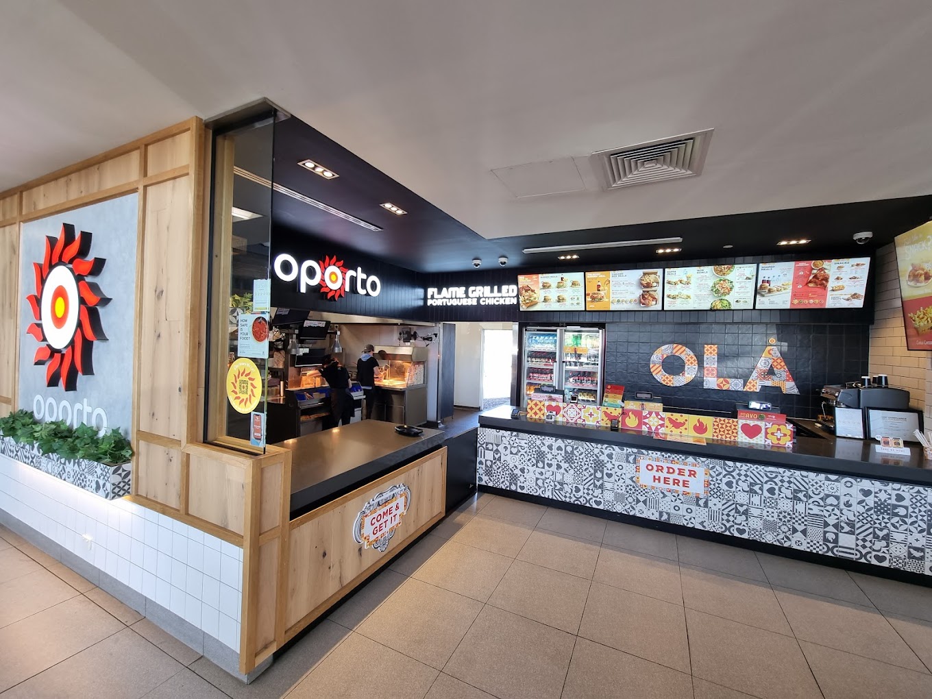 Oporto Bundamba Drive Thru