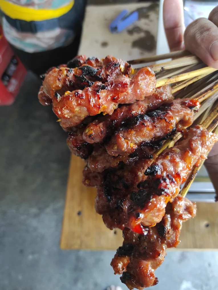 Warung Babi Genyol Arta Nadi