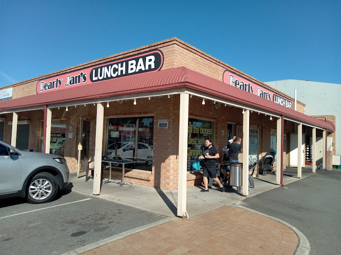 Bearly Jan's Lunch Bar Cafe