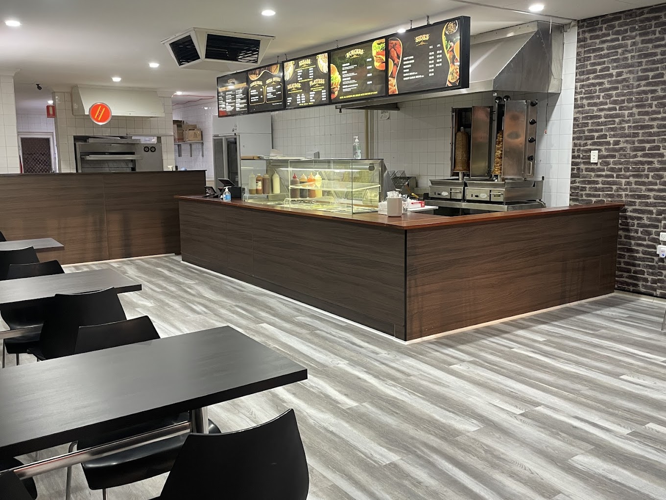 Kangoz Pizza & Kebab