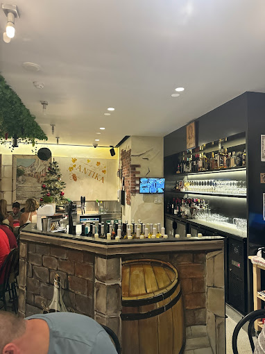 Antika Bar & Grill