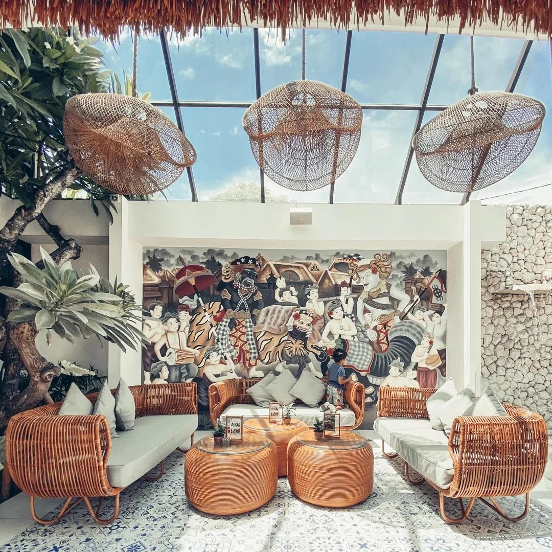 WhiteStone Restaurant & Bar