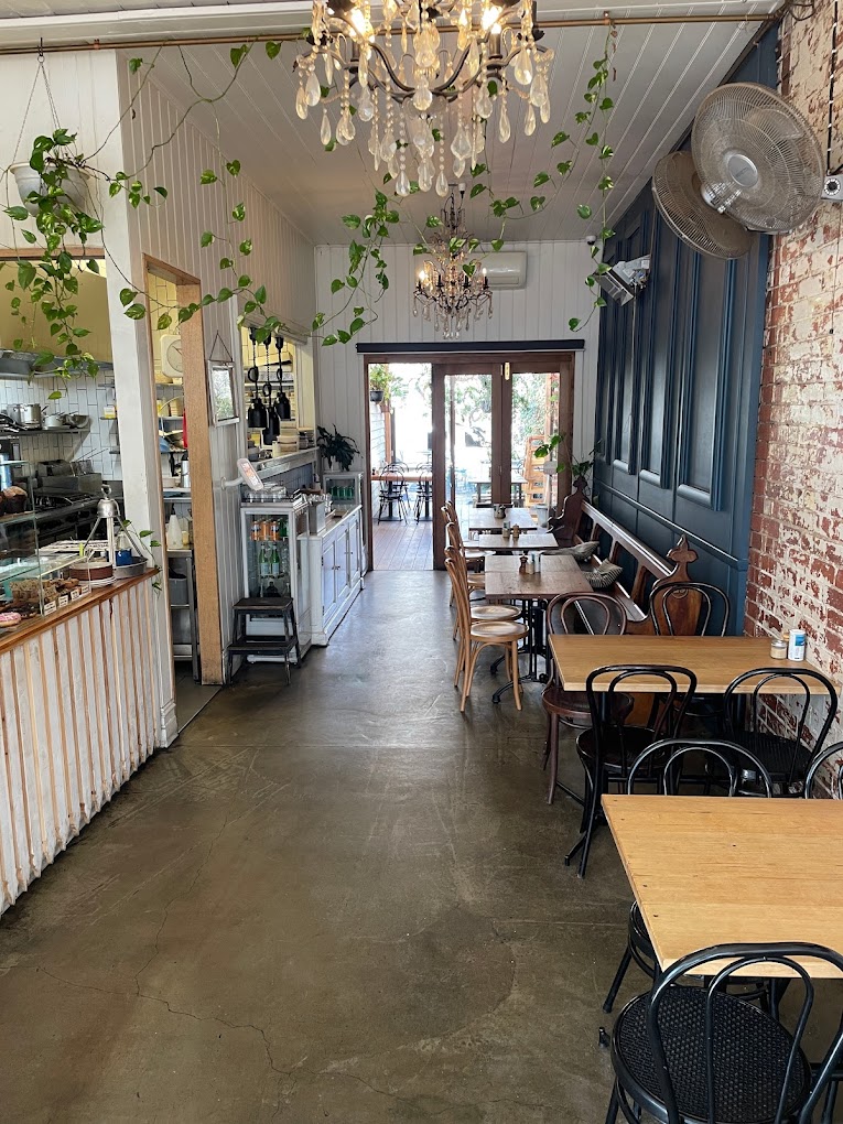 Fig and Walnut Cafe