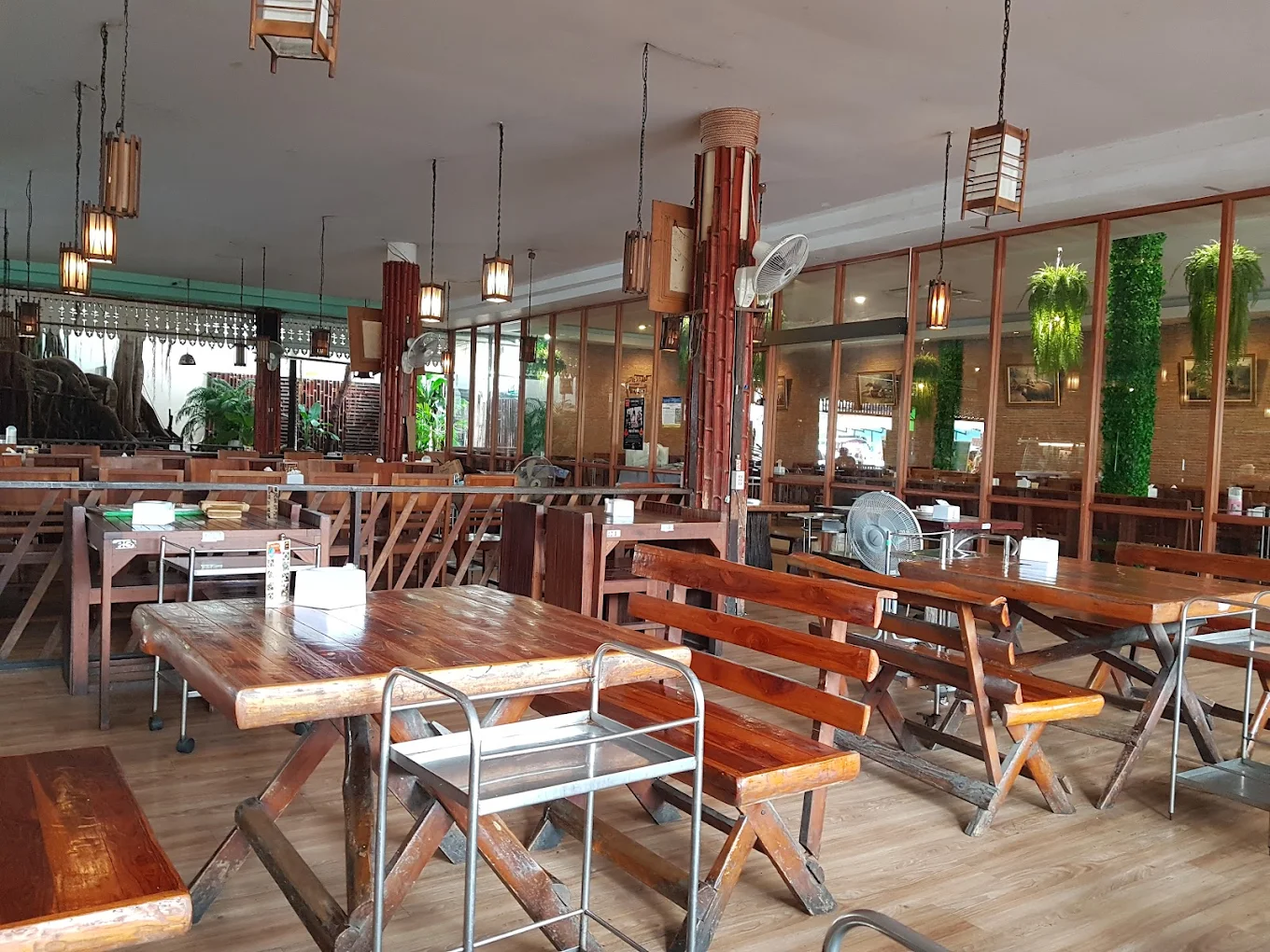 Khrok Mai Thai Lao Restaurant