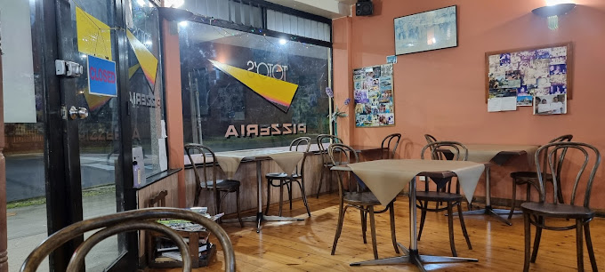 Toto's Pizzeria