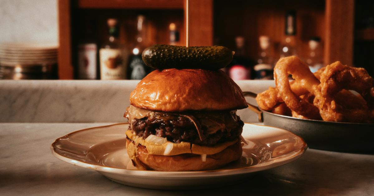 Joe's Tavern, Restaurant & Bar