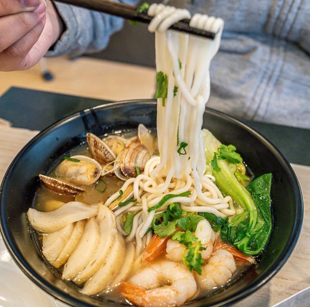 Peoples Inn Dumpling House 人民公社饺子馆