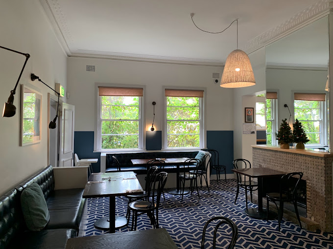 Blues Point Hotel