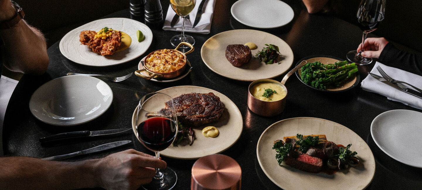 BLACK Bar & Grill
