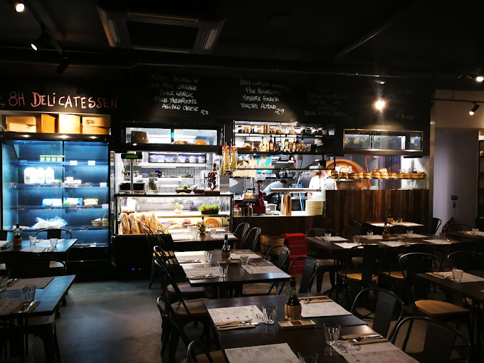 48h Pizza e Gnocchi Bar - Elsternwick