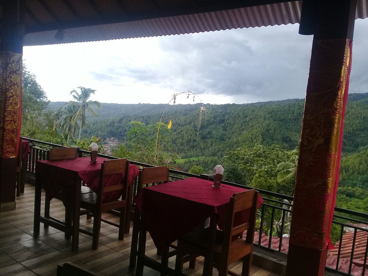 Aris Homestay and Warung Made