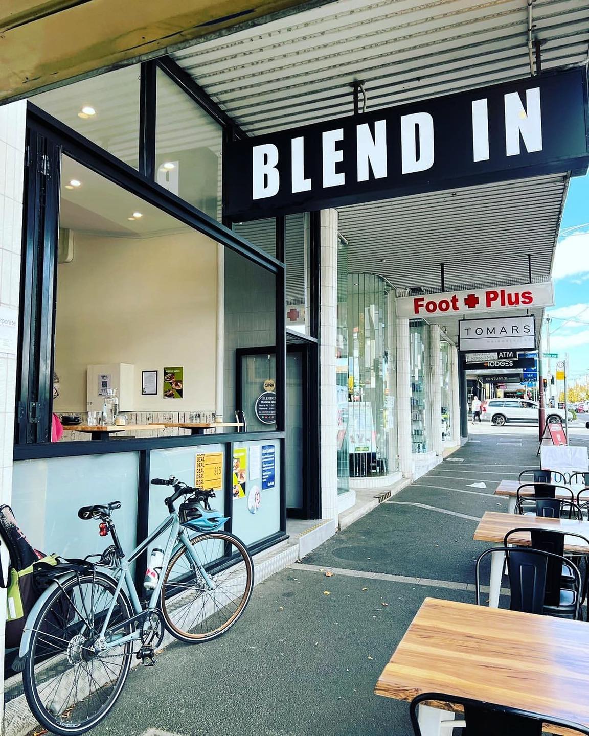 Blend In Café & Restaurant